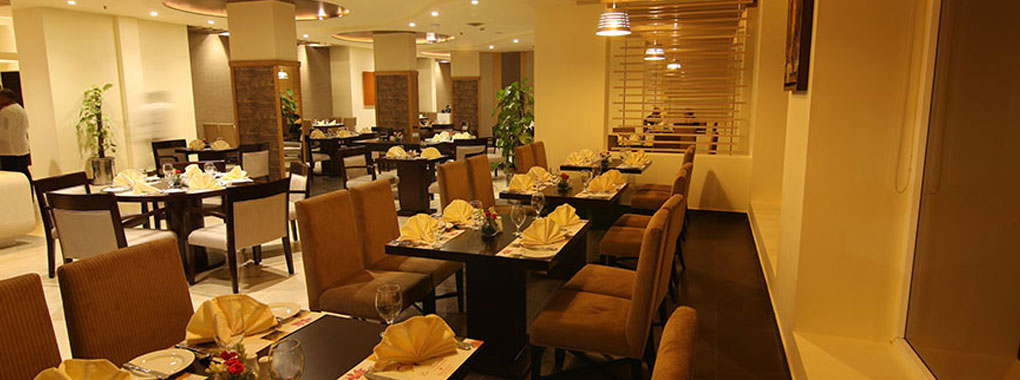 Creek Lounge - Ramada Creek