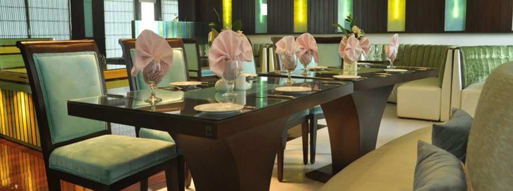 Cafe Scarlet - Royal Palm