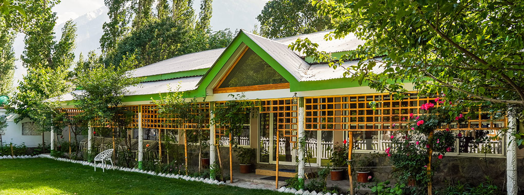 Greens Hotel by Roomy photo 1