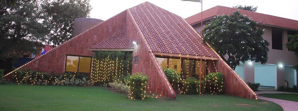 Lyallpur Golf & Country Club 