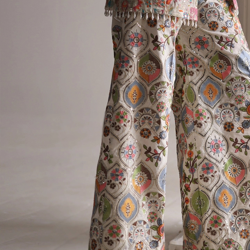 Threads & Motifs photo 5