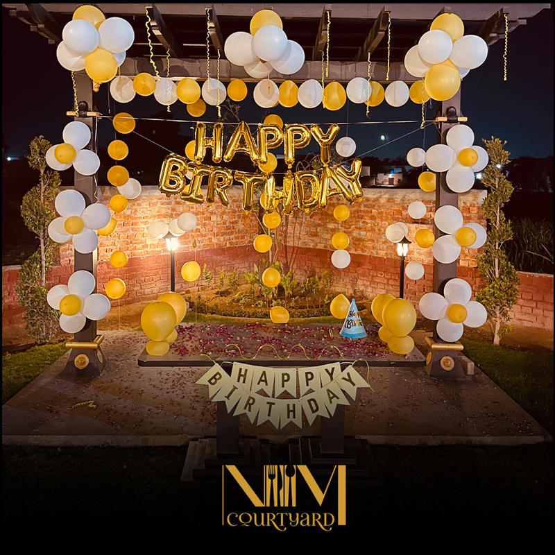 NM Courtyard photo 5