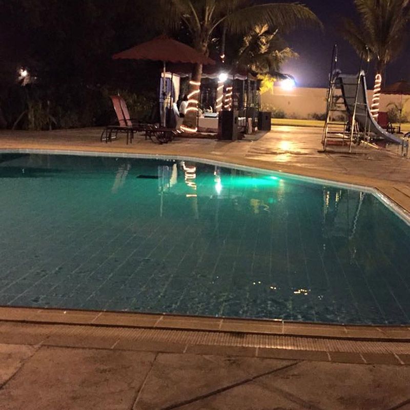 Pool Side BBQ - Ramada Plaza photo 2