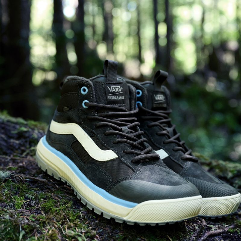 Vans photo 2
