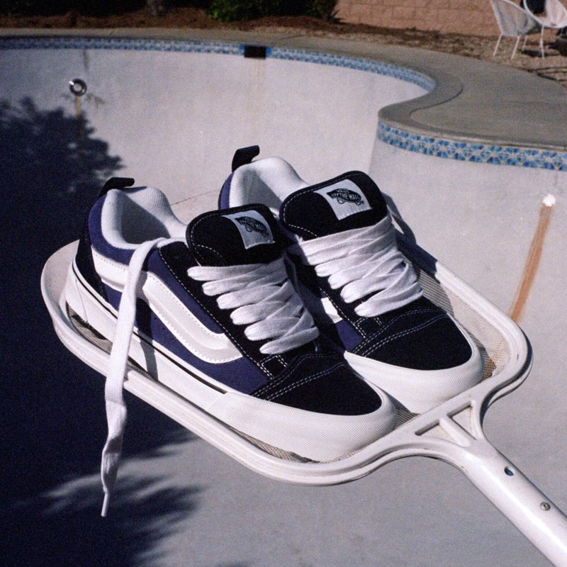 Vans photo 3