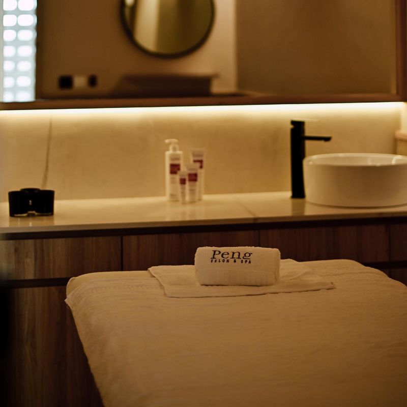 Kainat Munir Peng's Salon Bukhari Commercial photo 2