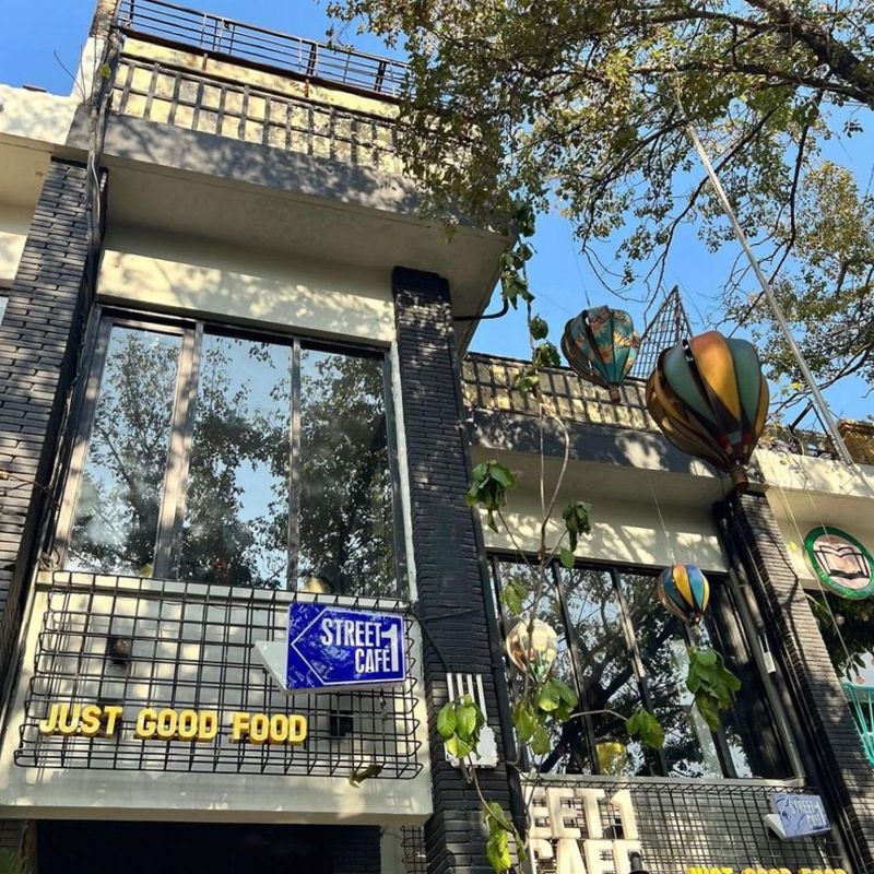 Street 1 Cafe photo 4