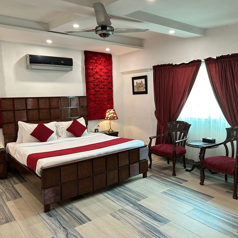Lawrence View Hotel photo 2