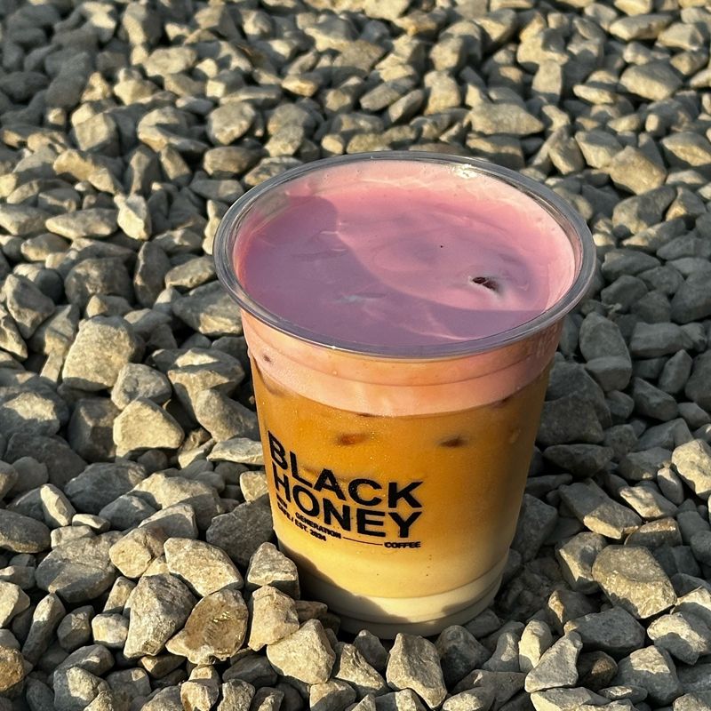 Black Honey photo 3