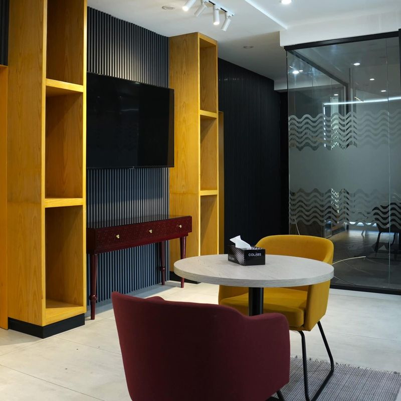 Colabs photo 3